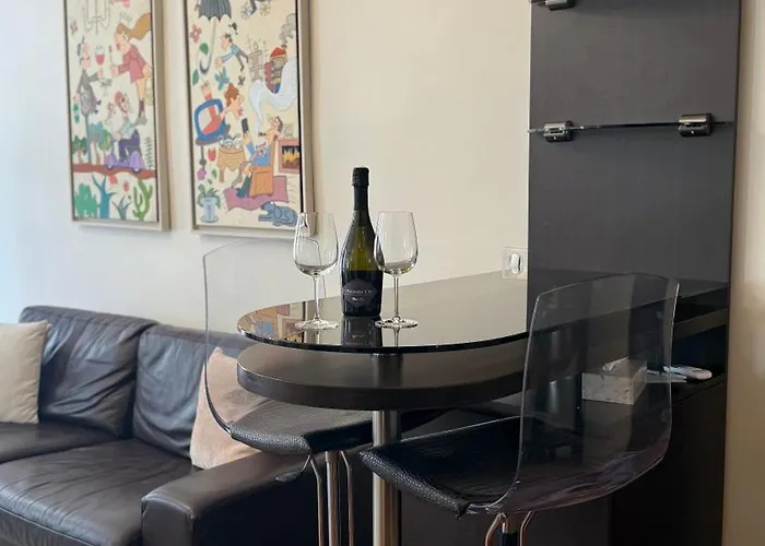 Champs Elysee Apprt Ii *